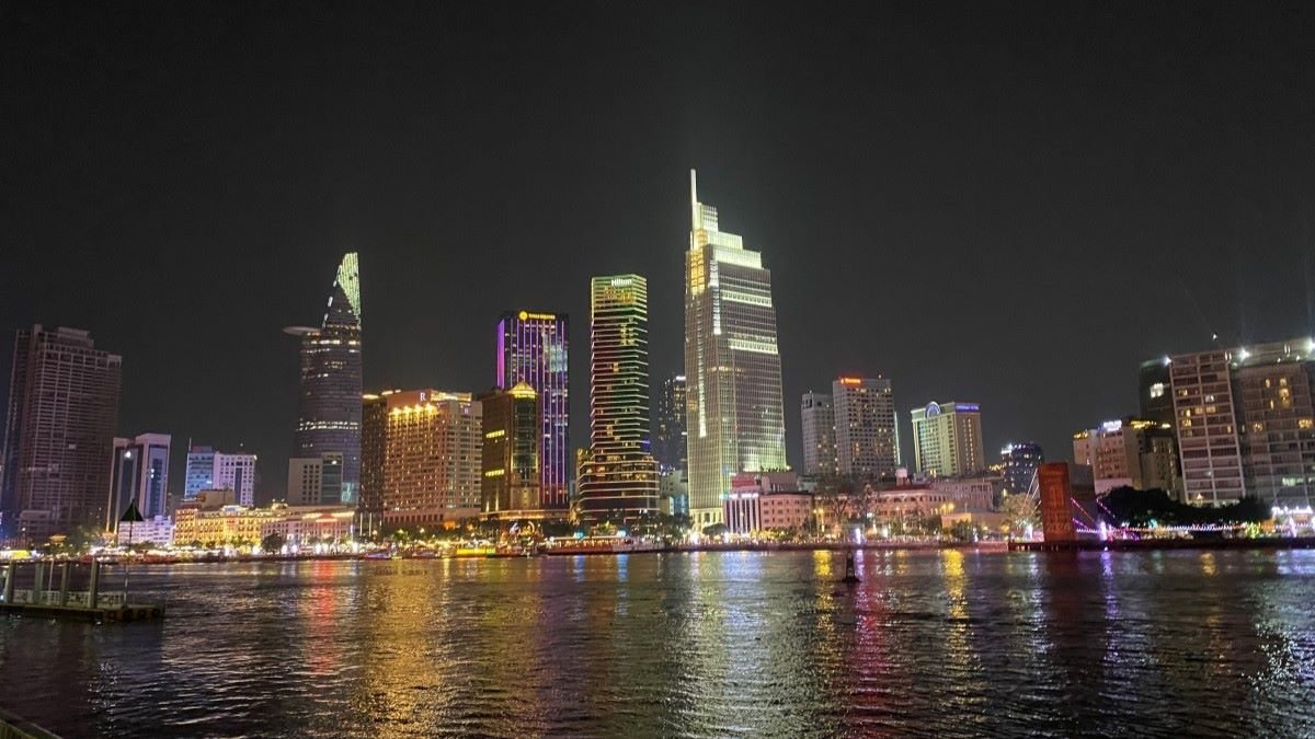 Vẫn là bờ sông sài gòn quá đẹp